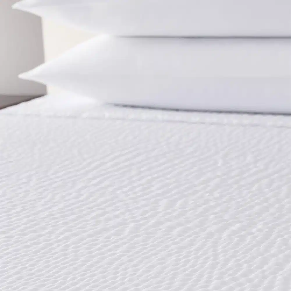 Housse de couette COTTAGE froissée blanche en linge de lit professionnel pour hôtel