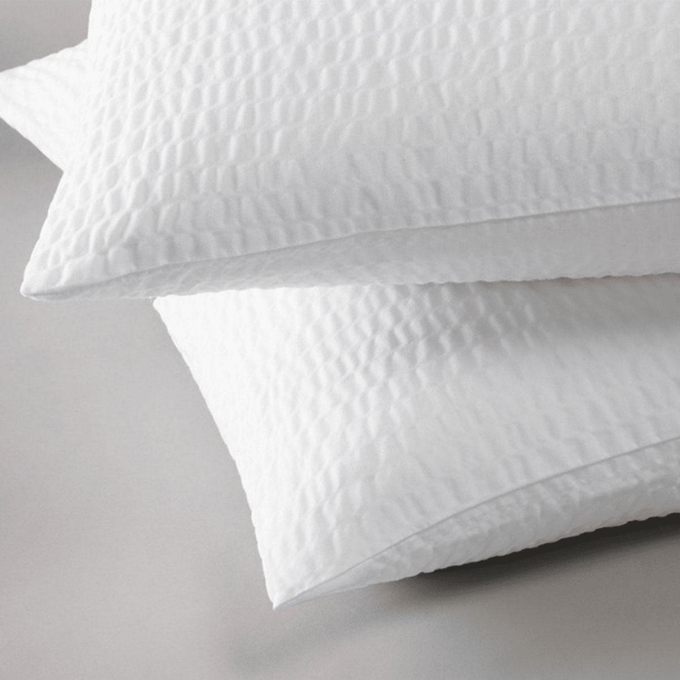 Taie d'oreiller COTTAGE froissée blanche en linge de lit professionnel pour hôtel